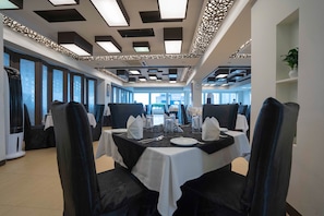 Restaurant - Central Inn (Dhaka)
