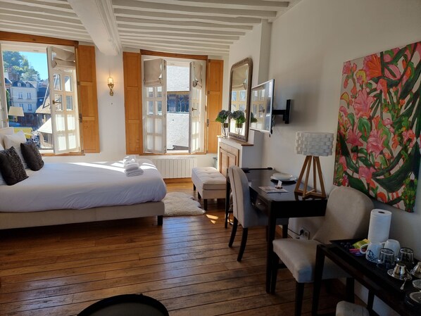 WiFi, bed sheets - Houdaille 2 - Bright Suite overlooking the Port of Honfleur (Honfleur)