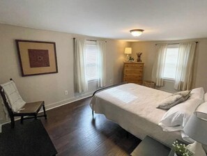 3 Schlafzimmer, Schreibtisch, kostenloses WLAN, Bettwäsche
