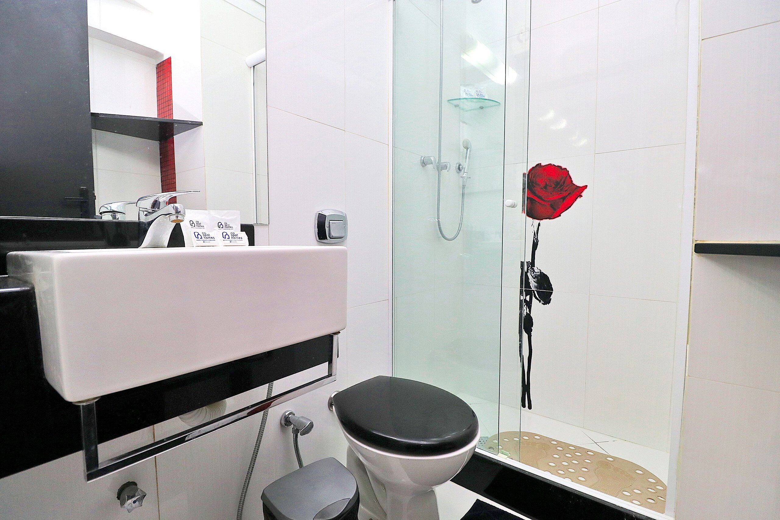 Family Apartment | Bathroom
