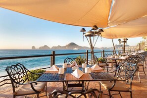 Outdoor dining - Beachfront Resort Studio - pool/jacuzzi, tennis, & tasty food with ocean views! (Cabo San Lucas)