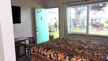 Basic Single Room | Individually decorated, individually furnished, free WiFi, bed sheets