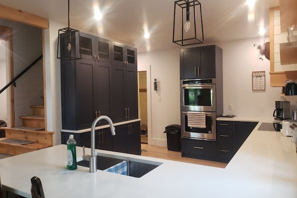 The recently remodelled kitchen has every modern convenience.