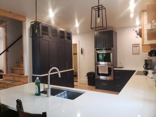 Spacious, Newly Refurbished Cozy  Farmhouse  on 100 acres