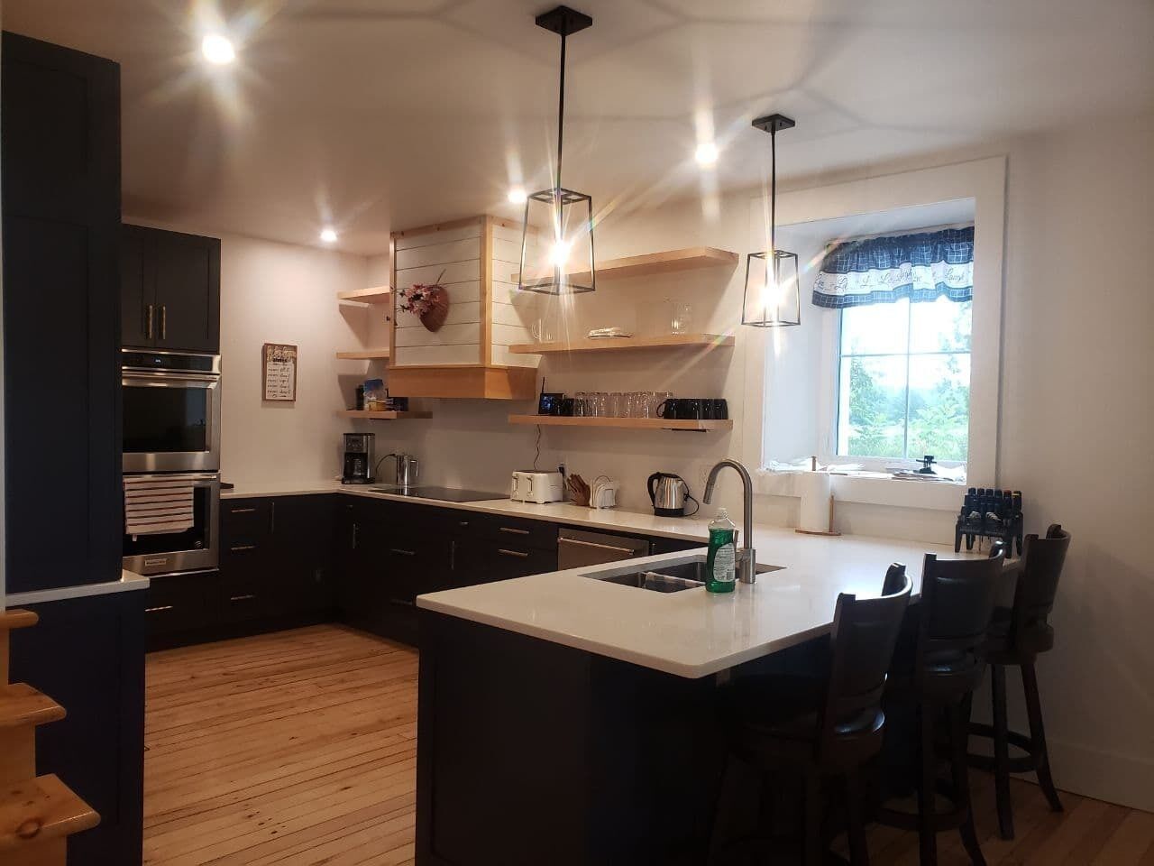 雪櫃、微波爐、焗爐、爐具