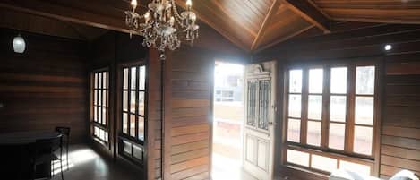 Maison Classique, 2 chambres | Coin séjour