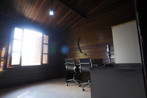 Casa clásica, 2 habitaciones | 3 habitaciones y cortinas blackout