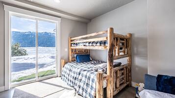 6 bedrooms