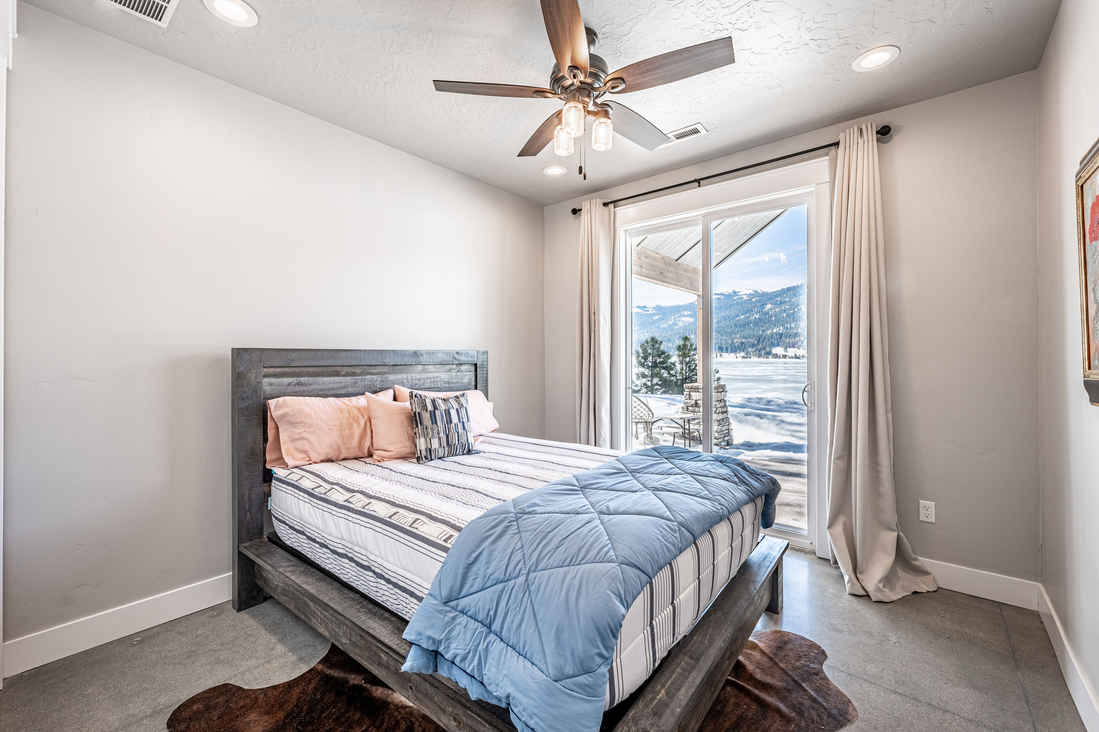 6 bedrooms