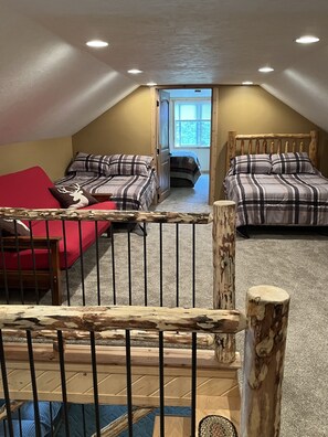 4 bedrooms, iron/ironing board, free WiFi, bed sheets