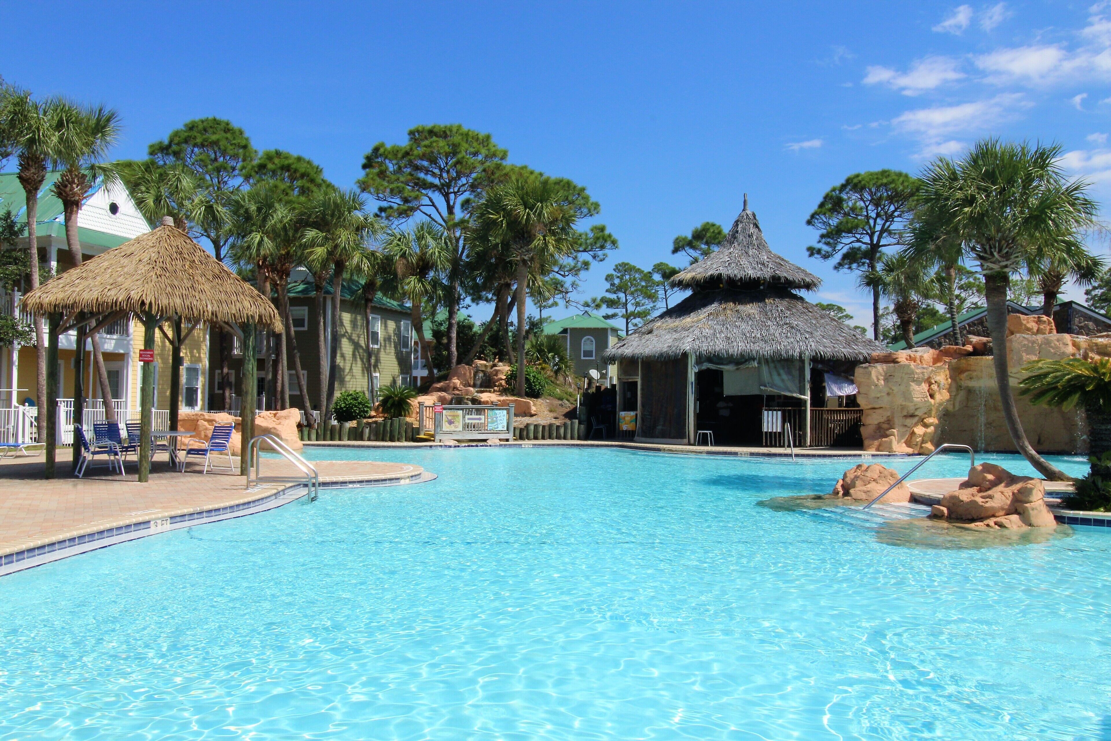 Sisäuima-allas, ulkouima-allas