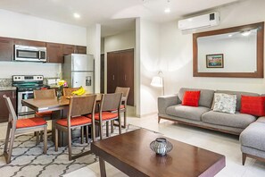 Departamento exclusivo | Sala de estar | Smart TV de 50 pulgadas con canales digitales, televisión y Netflix 