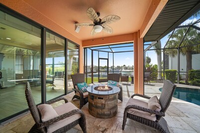 Beautiful Gulf Access home Amazing pool sunsets