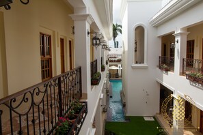 Interior detail - Gran Hotel Victoria (Rivas)