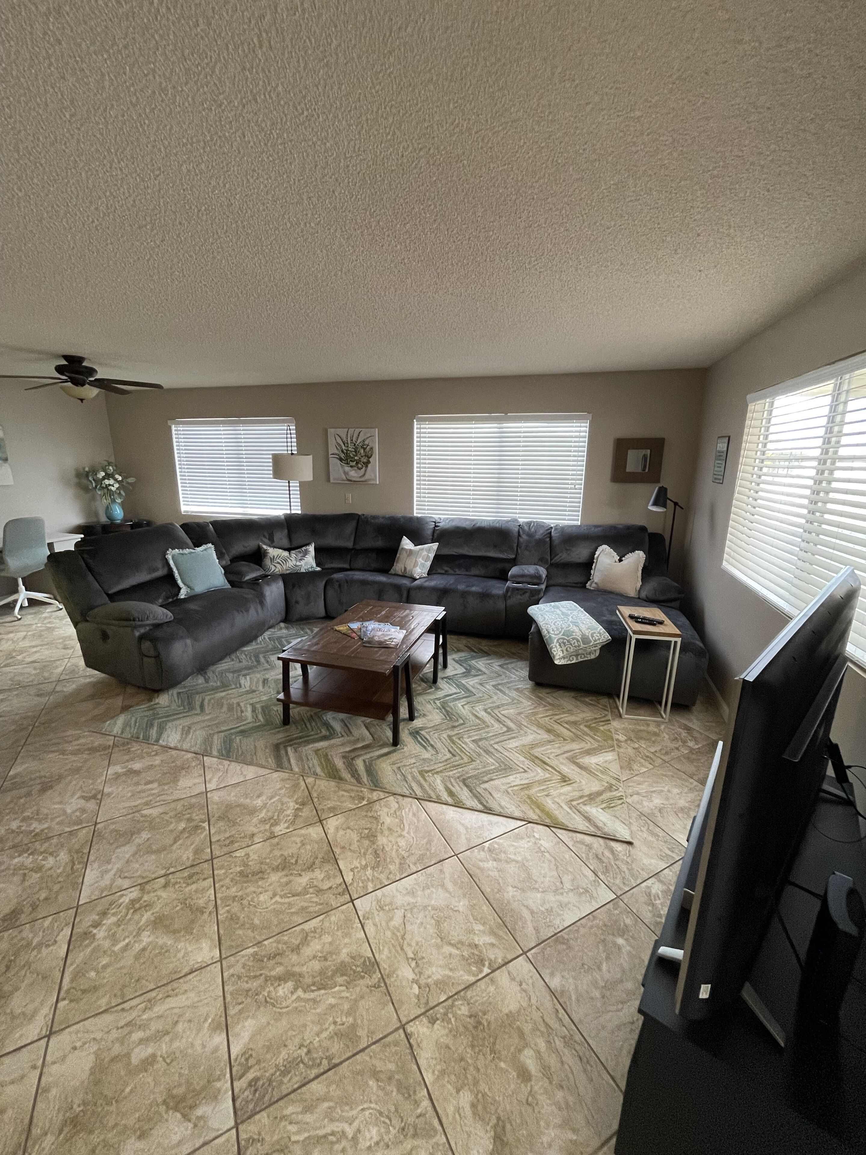 Desert Flower, in Holiday Shores close to River, Casinos, Boat Launch, Shopping