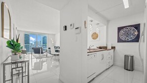 Unclassified image, 3 of 37, button - The Club 3305 DUPLICATE · High Floor Ocean View Unit In Brickell - Parking (Miami)