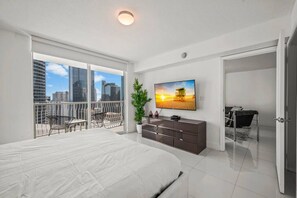 1 室のベッドルーム、WiFi