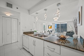 Interior - The Club 3305 DUPLICATE · High Floor Ocean View Unit In Brickell - Parking (Miami)