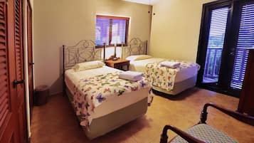 Royal Apartment | Free WiFi, bed sheets