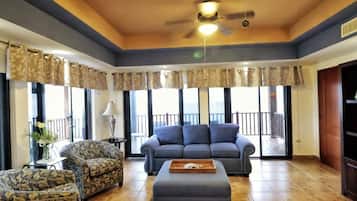 Royal Apartment | Living area | TV