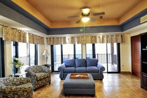 Royal Apartment | Living area