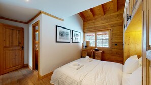 3 habitaciones, tabla de planchar con plancha y wifi gratis 