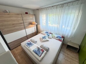 2 quartos, Wi-Fi de cortesia, roupa de cama