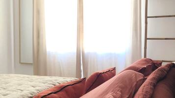 Desk, iron/ironing board, free WiFi, bed sheets