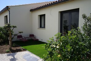 Terrace/patio - Cosy new house in Provence, terrace (PIOLENC)