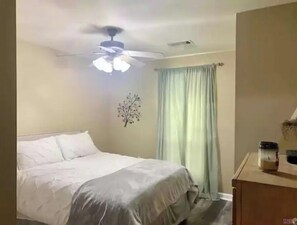 2 bedrooms, free WiFi, bed sheets - The River House "Vacation like a Cajun!" (Maurepas)