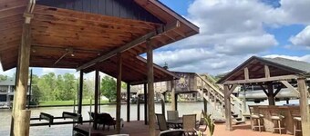 The River House "Vacation like a Cajun!"