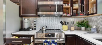 Large luxe home with gorgeous outdoor spaces and hot tub