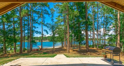 Fisher's Point Lakefront-South Toledo Bend-Hot Tub Private Beach Sleeps 6 Pets