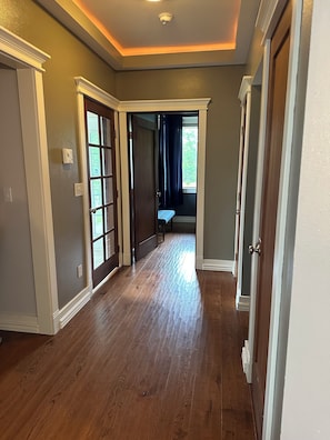 Interior - Downtown Mid-Century Modern Luxury Getaway (Anchorage)