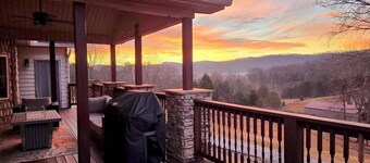 MOUNTAIN CABIN IN EAST TENNESSE 