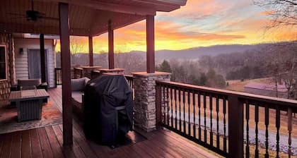 MOUNTAIN CABIN IN EAST TENNESSE