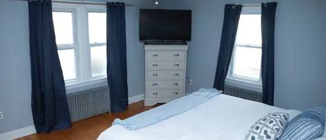 2 chambres, bureau, fer et planche à repasser, Wi-Fi gratuit