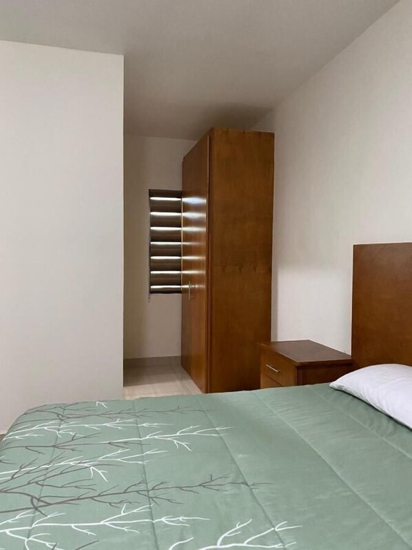 Business Suite, 1 Queen Bed, Non Smoking