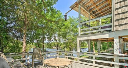 Waterfront Cottage in Fort Towson: Dock & 2 Decks