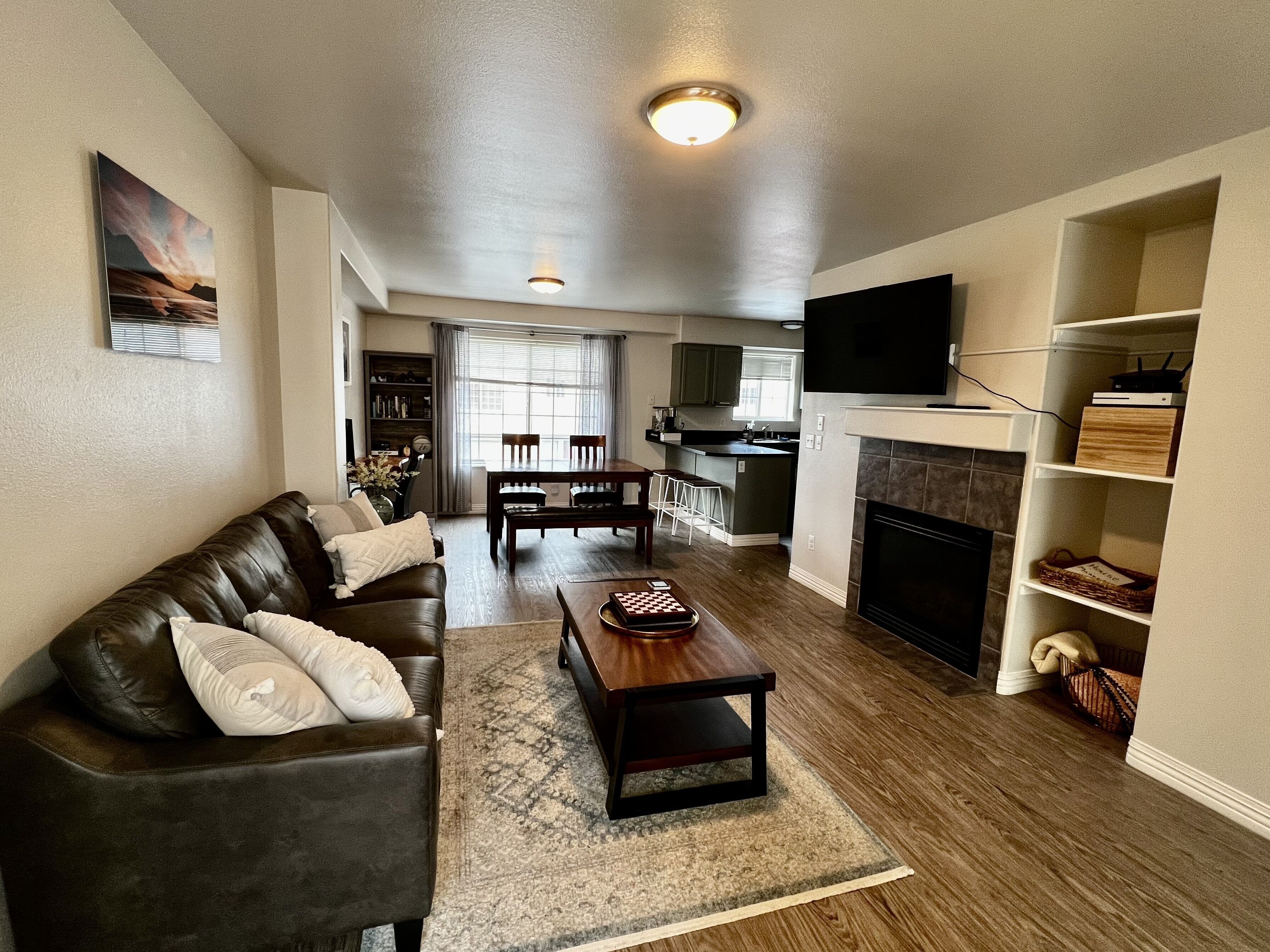 スマートテレビ、PC モニター