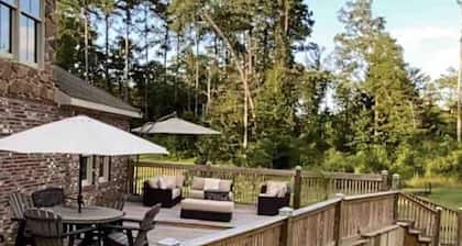 RV Living w/Pool @The House on the Hill