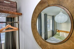 2 bedrooms