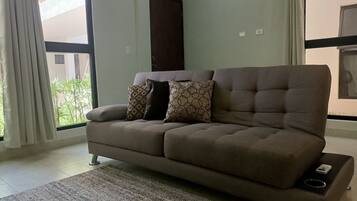 Apartemen Eksklusif | 1 kamar tidur, brankas, setrika/meja setrika, dan Wi-Fi gratis