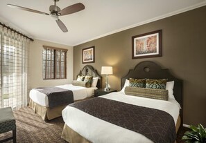 3 slaapkamers, een strijkplank/strijkijzer, beddengoed