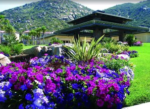 Property grounds - WELK RESORT near SAN DIEGO FAMILY FUN POOLS-GOLF-GAME ROOM-THEATER (Escondido)