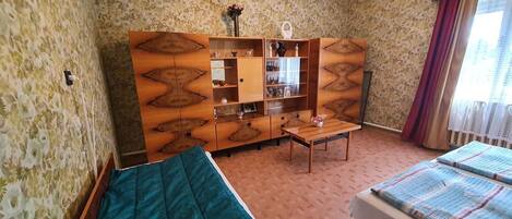 3 bedrooms, Internet