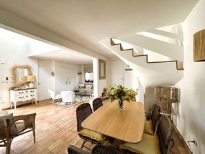 Dining - House for 6 people with a shared pool in the Valcros domain in La Londe-les-Maures (LA LONDE LES MAURES)
