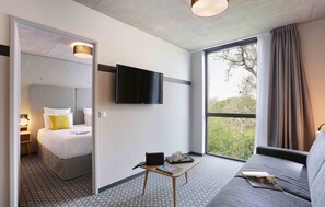 1 bedroom, in-room safe, free WiFi, bed sheets - Appartement Neuf près de l'Aéroport +WIFI Gratuit! (Toulouse)