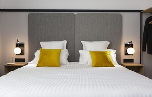 In-room safe, free WiFi, bed sheets