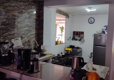 Cozy rooms at local guide property. 8 Minutes to hot springs.